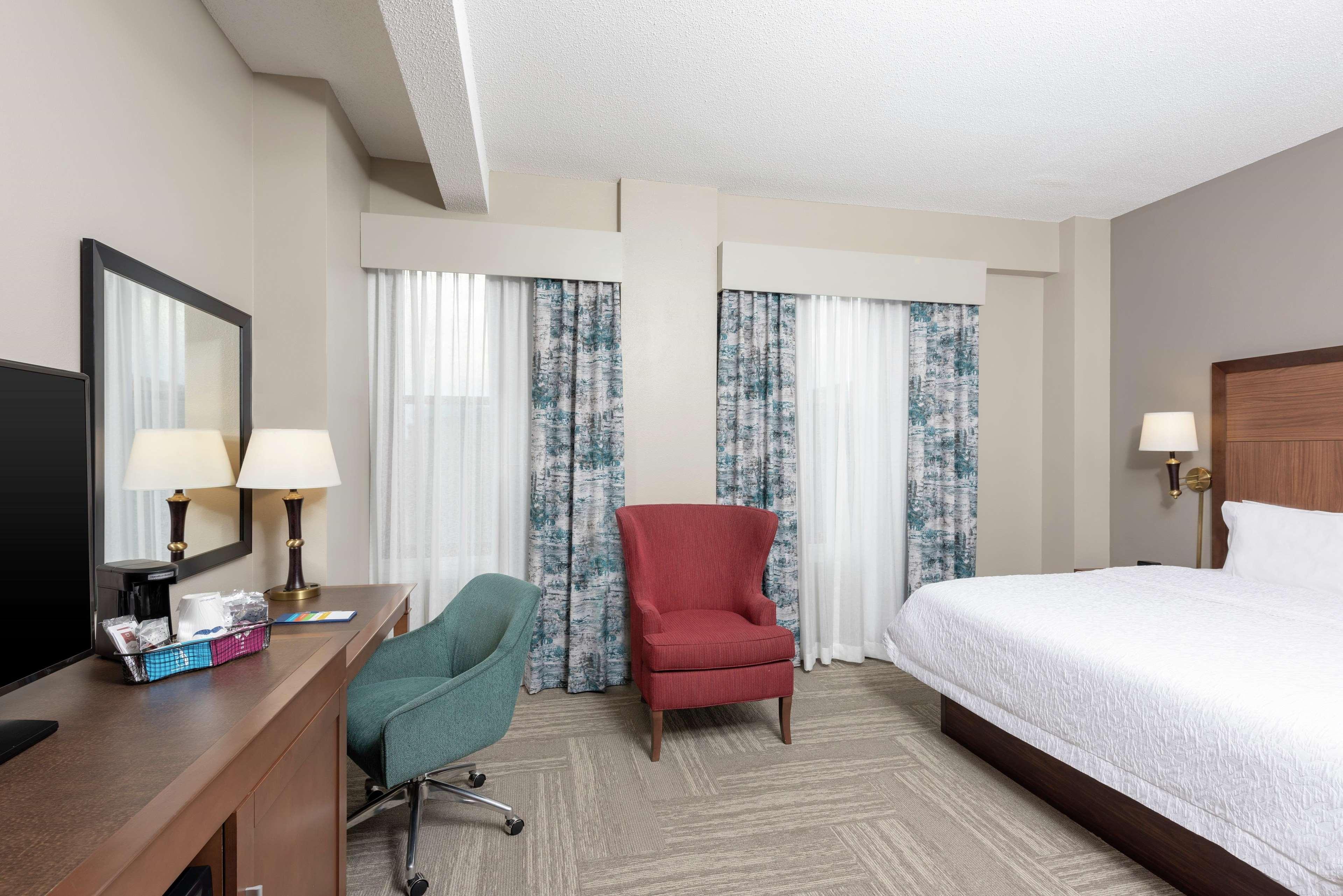 Hotel Hampton Downtown Across From Circle Centre 3*